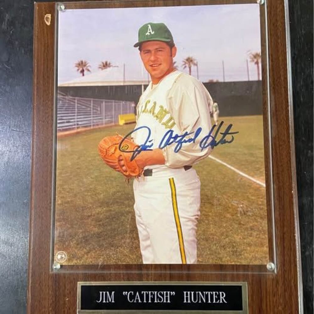 Jim Catfish Hunter signed 8x10 color photo plaque